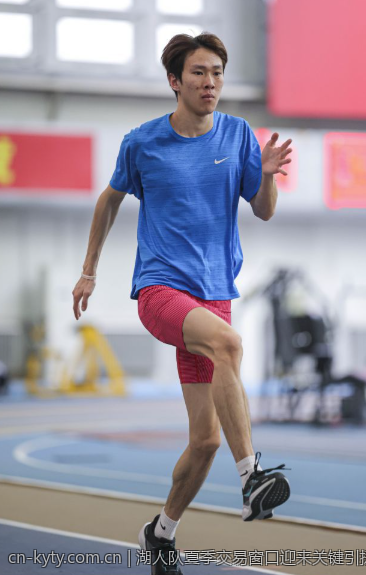 湖人队夏季交易窗口迎来关键引援为冠军增添新动力