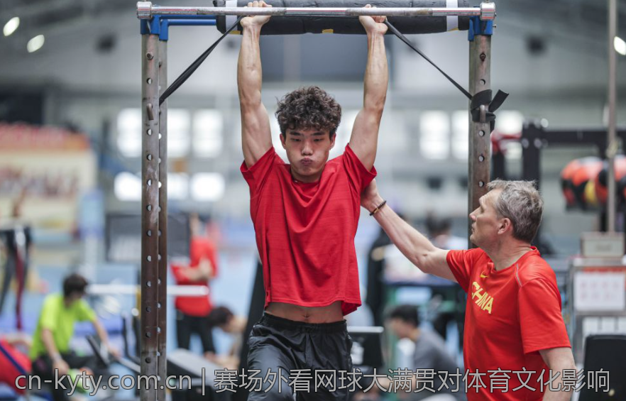 赛场外看网球大满贯对体育文化影响